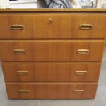 677 6416 CHEST OF DRAWERS
